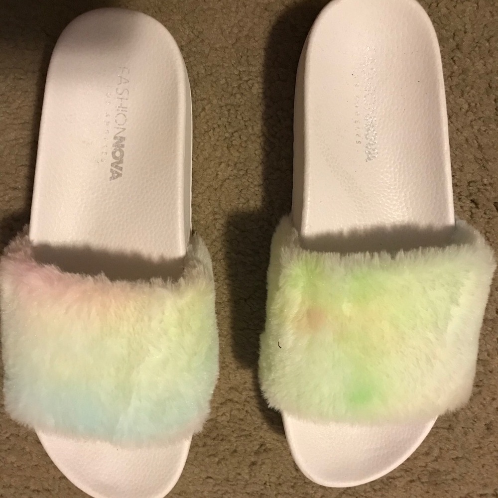 Women’s FASHION NOVA LA platform slides
